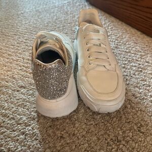Alexander McQueen Women's White and Silver Sneakers